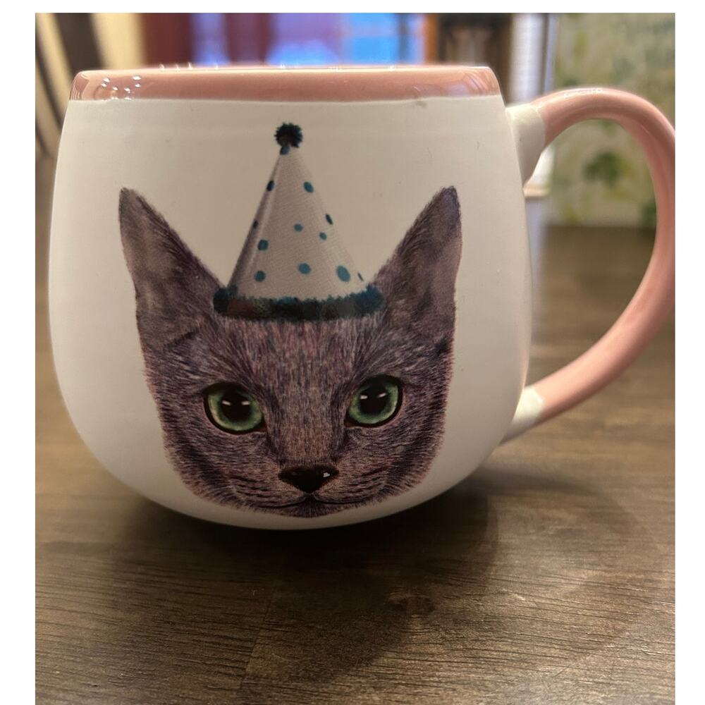 Splosh painted pet Russian Blue cat with party hat mug